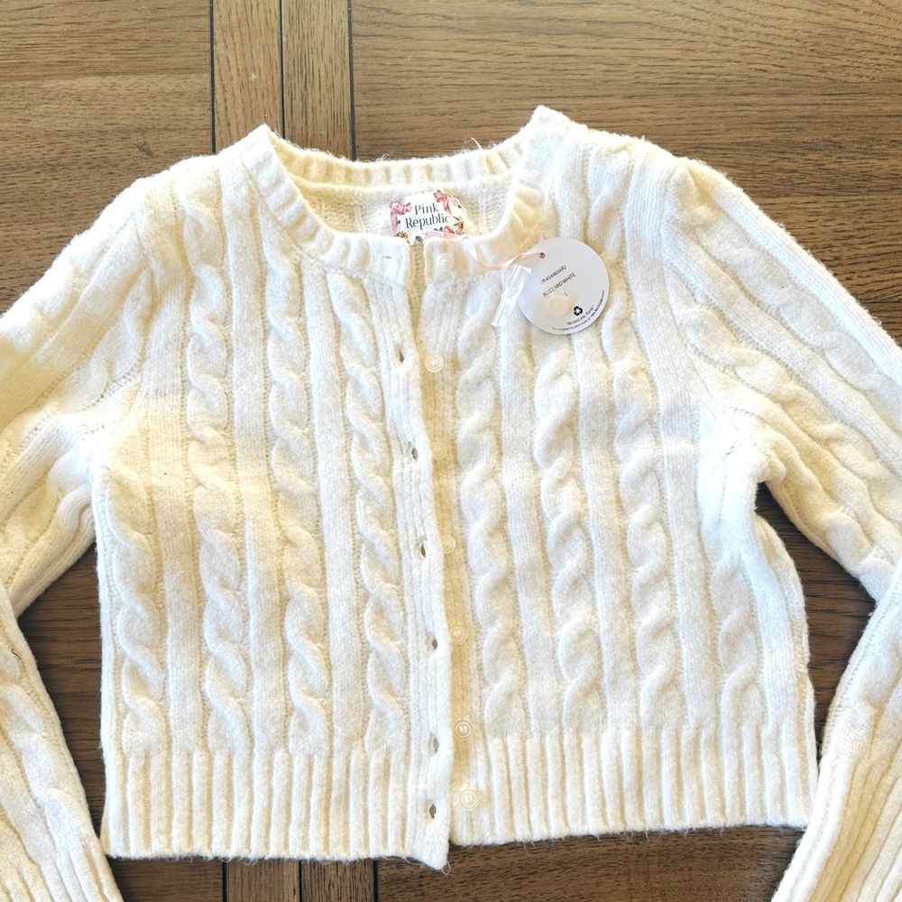 NWT Cable Knit Sweater, L
